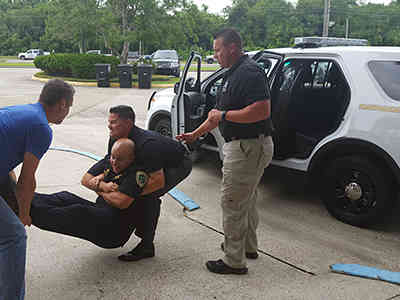 CCT officers putting on tourniquet LAPD