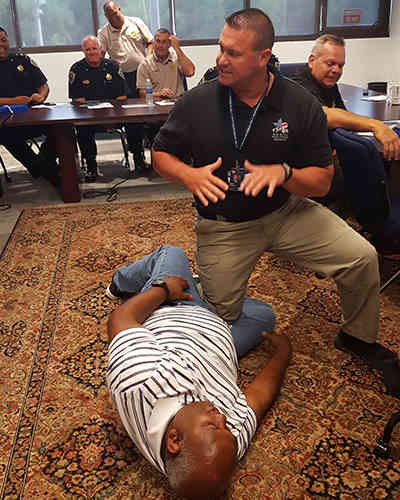 CCT officers putting on tourniquet LAPD